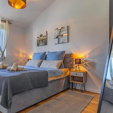 וילה Amica By Guide וודניאן