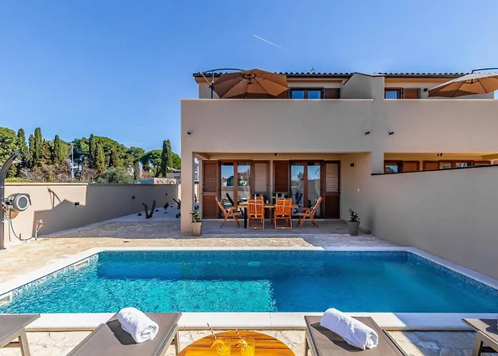 Amica By Guide * וודניאן