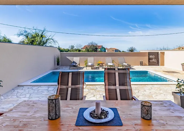 וילה Amica By Guide וודניאן