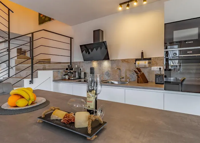 Amica By Guide * וודניאן